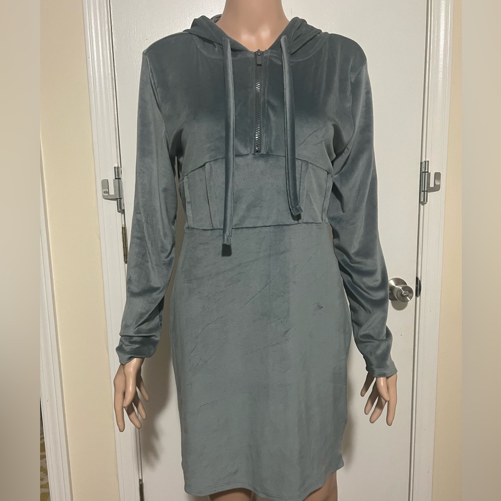 Gray/ Blue dress Dress - Derek Heart - Size L  (runs small) -NEW